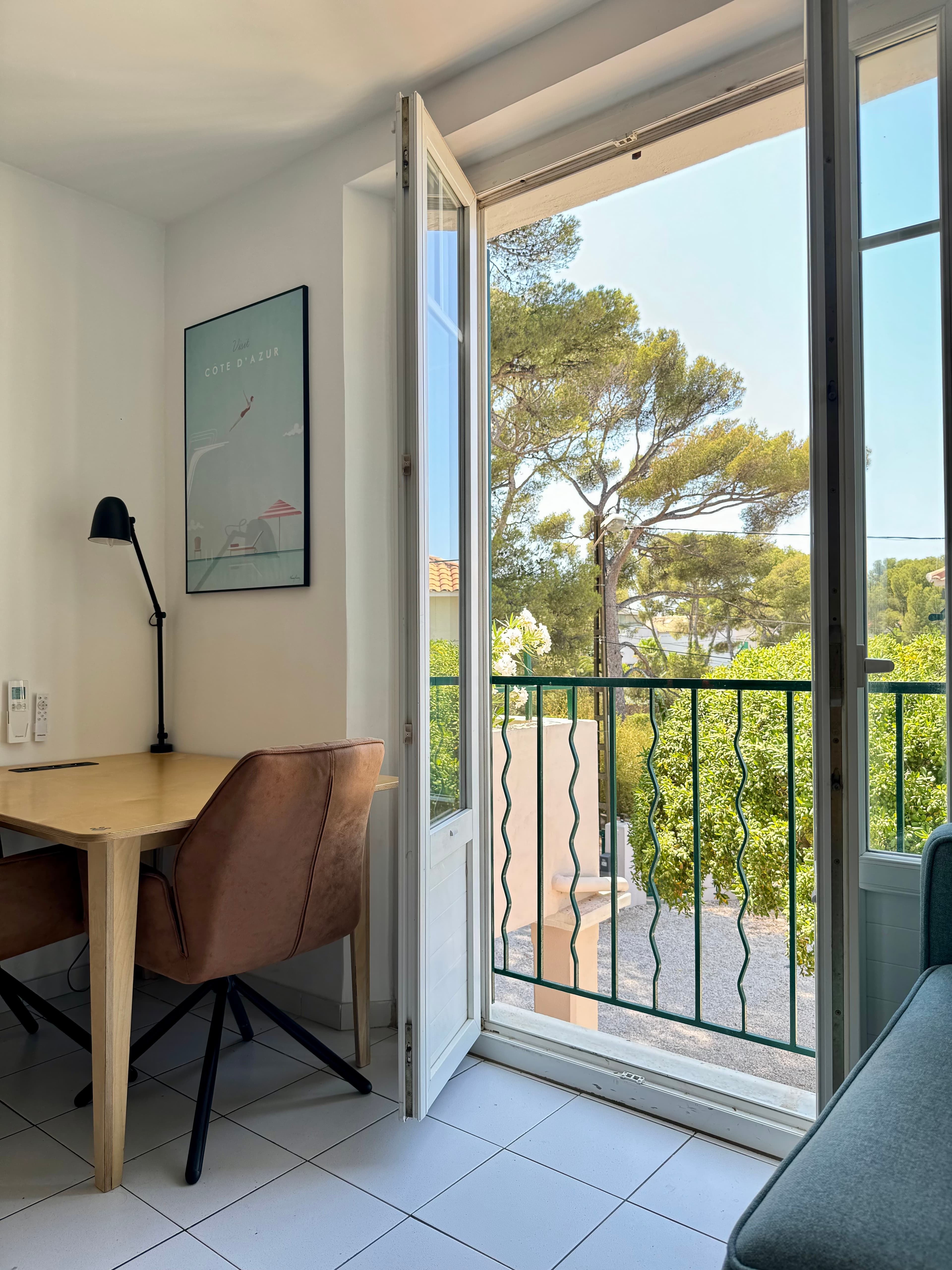 Chic Sea-View Terrace